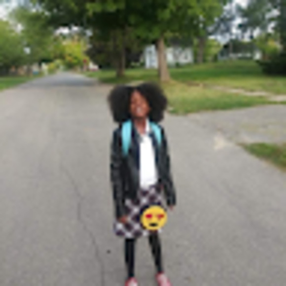 Meet your Posher, Manzie - Picture 1 of 1